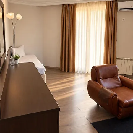 Consul Hotel