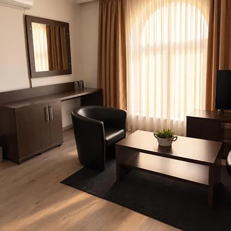 Consul Hotel