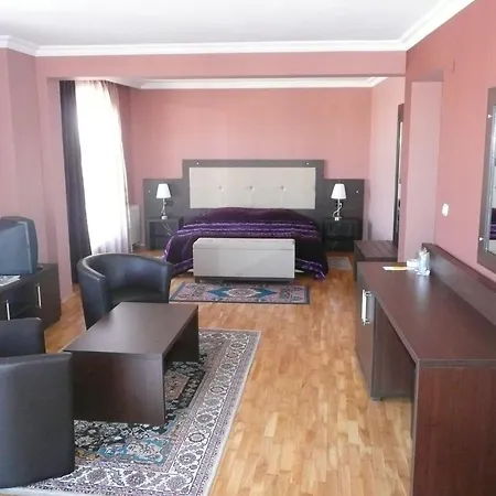Consul Hotel
